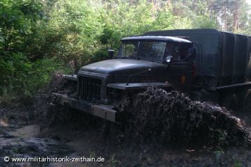 Auf dem Geländeparcour ...