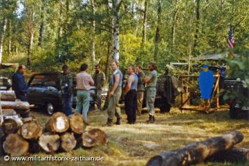 Lagebesprechung zum Aufbau des 1. Camps - 1997
