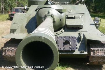 Selbstfahrlafette SU-100 zu Gast beim 12. Lustlager