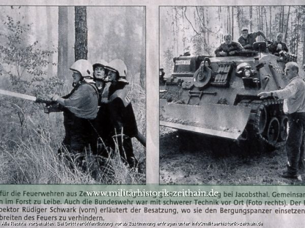 Löscheinsatz mittels Räumpanzer Dachs der Bundeswehr